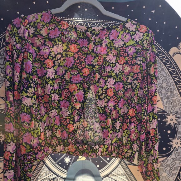 NWT Hurley Ladies Cropped Black Floral Long Sleeve Top Size M - Picture 5 of 6